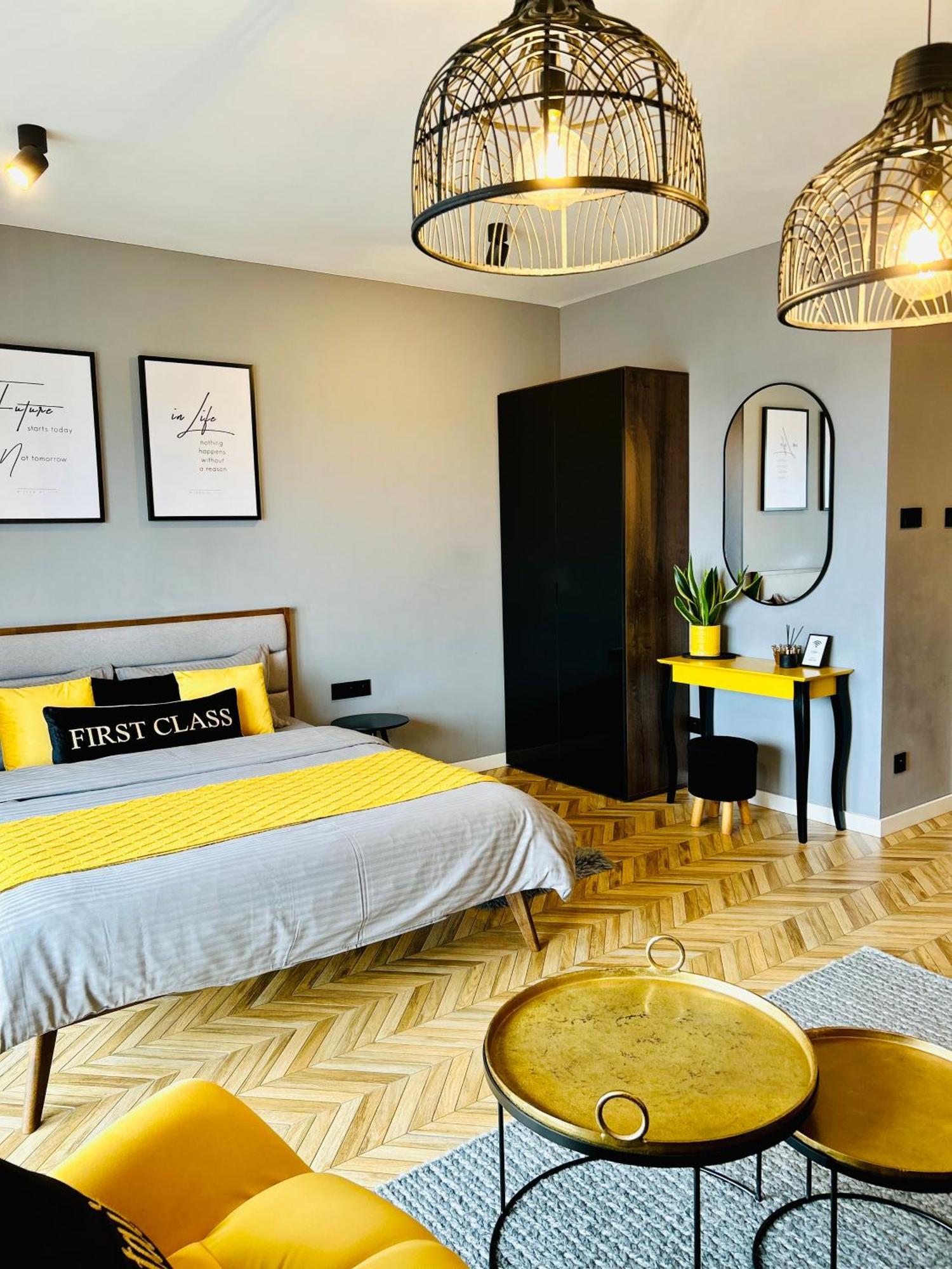 Capital Towers "First Class" Ряшів Екстер'єр фото